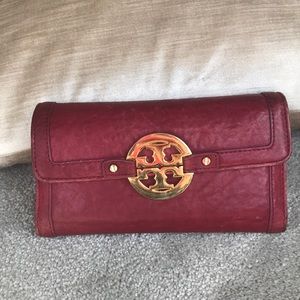 Tory Burch- removable billfold/checkbook holder